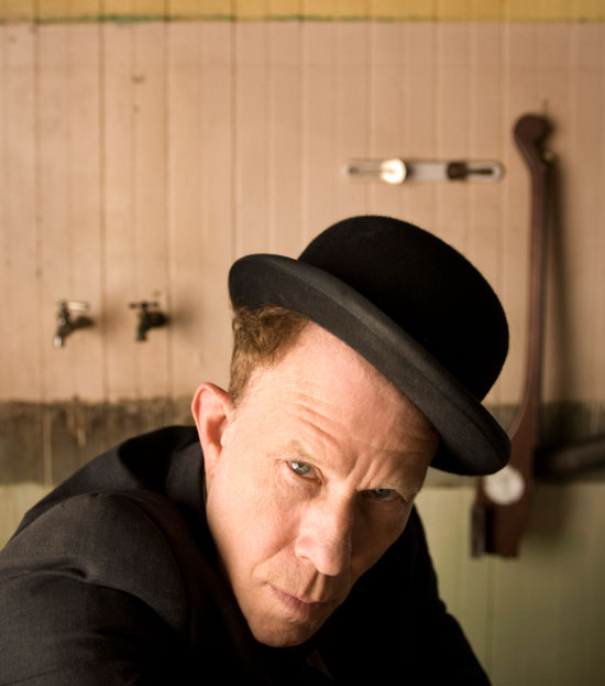 The Bathroom Singer: Tom Waits. Foto: © Michael O'Brien