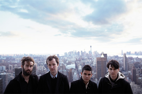 New Yorker durch und durch: Chris Tomson, Chris Baio , Rostam Batmanglij und Ezra Koenig (von links) alias Vampire Weekend. Foto: © XL Recordings