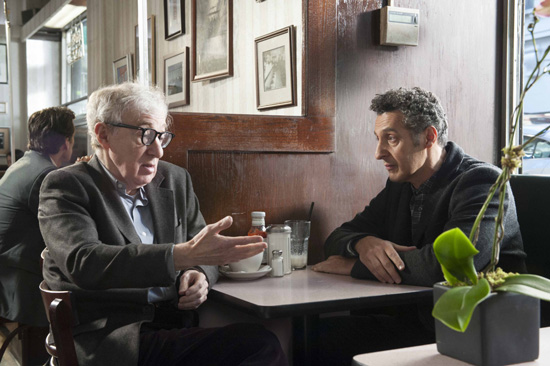 Der Gigolo und sein Zuhälter: John Turturro als Fioravante (rechts) und Woody Allen als Murray in John Turturros «Fading Gigolo». Foto: © Ascot Elite